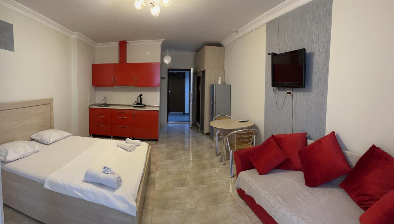 Orbi Apartamenti Batumi 15 B Hotel Екстериор снимка